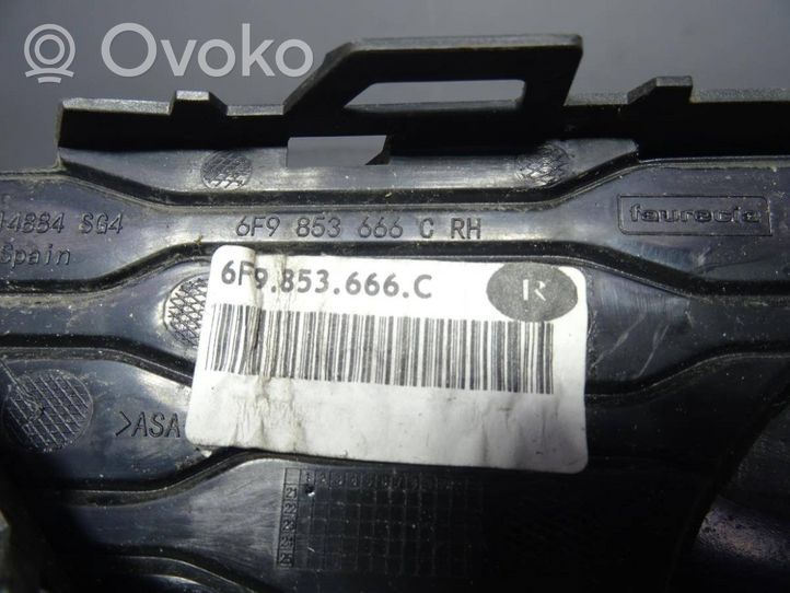 Seat Arona Priešrūkinio žibinto apdaila/ grotelės 6F9853666C