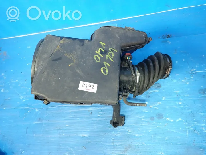 Volvo V40 Oro filtro dėžė AV61-9C623-CB