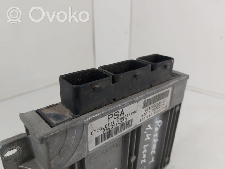 Peugeot Partner Komputer / Sterownik ECU silnika 216460923