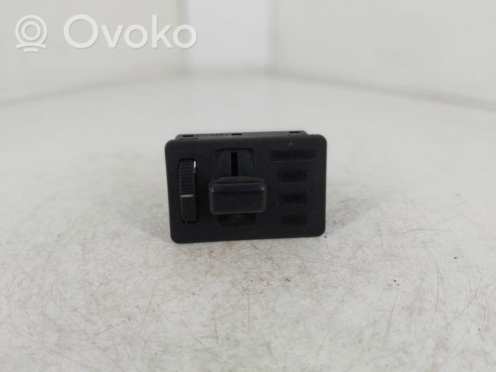 BMW 5 E28 Fog light switch 1369841