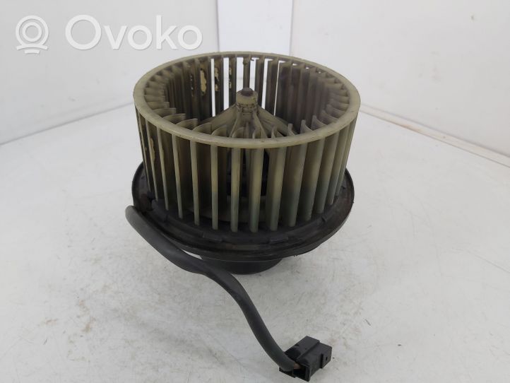 Audi 80 90 B3 Ventola riscaldamento/ventilatore abitacolo 