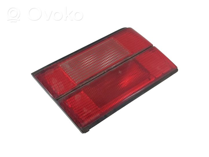 BMW 5 E34 Lampy tylnej klapy bagażnika 1384011L