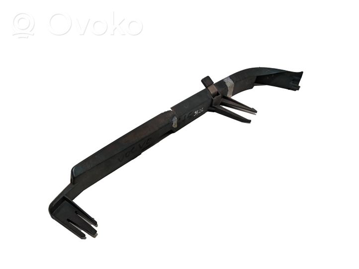 Volvo 440 Modanatura separatore del paraurti anteriore 71142