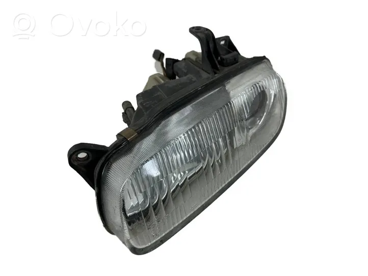 Mazda 323 F Faro/fanale 11061708