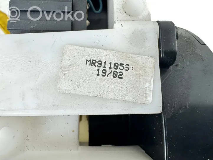 Mitsubishi Carisma Manetka / Przełącznik kierunkowskazów wycieraczek MR911056