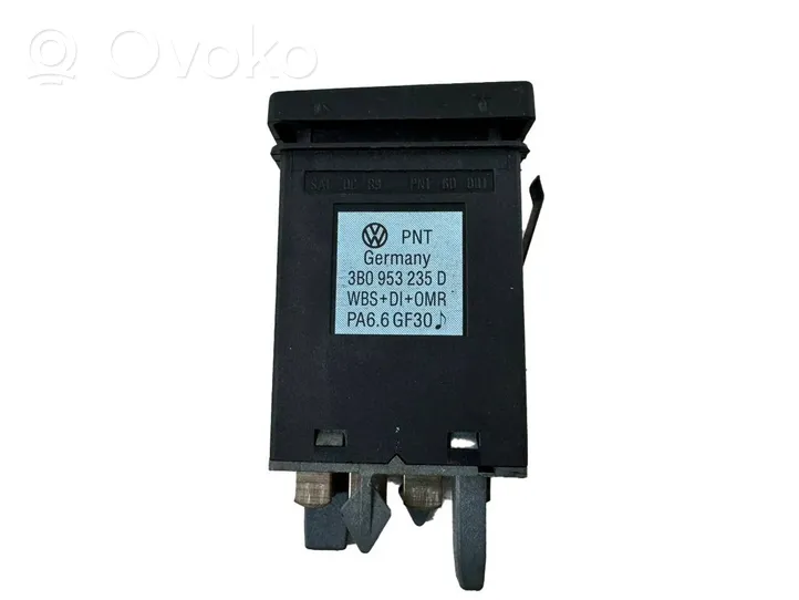 Volkswagen PASSAT B5.5 Hazard light switch 3B0953235D