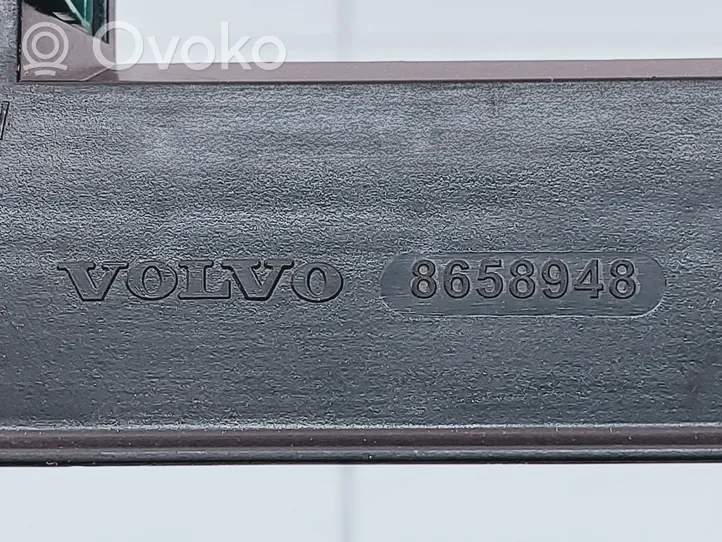 Volvo XC70 Luce d’arresto centrale/supplementare 152690