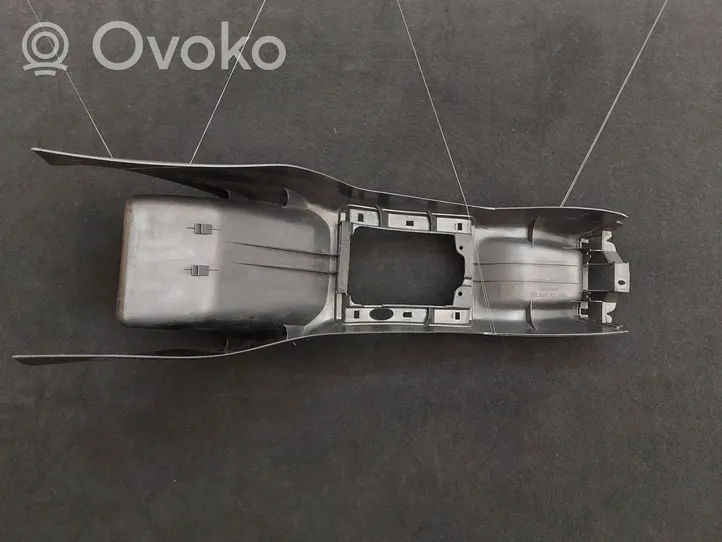 Volkswagen Golf III Tunel środkowy 