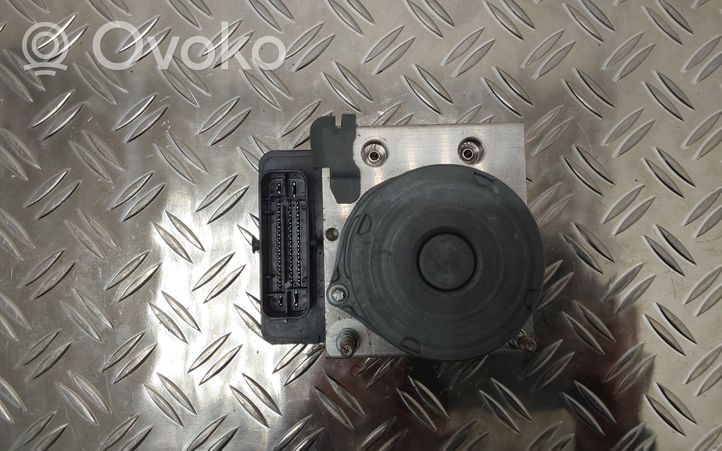 Toyota Verso ABS-pumppu 445400F080