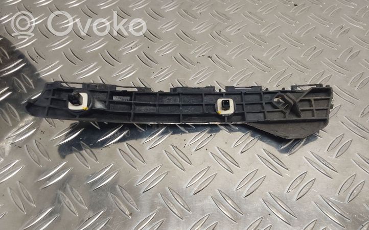 Toyota Yaris Soporte de montaje del parachoques trasero 525760D130