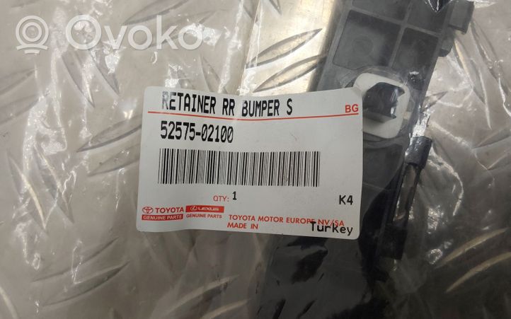 Toyota Auris E180 Takapuskurin kannake 5257602100