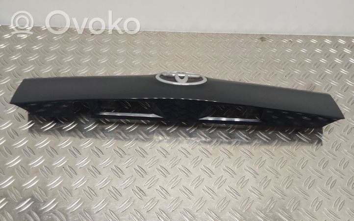 Toyota RAV 4 (XA30) Listwa oświetlenie tylnej tablicy rejestracyjnej 7680142040