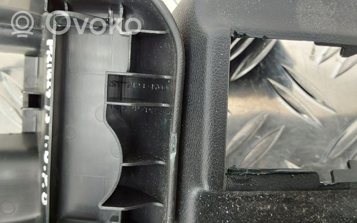Toyota Prius+ (ZVW40) Moldura de la guía del asiento delantero del pasajero 7212347020