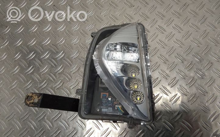 Toyota Prius (XW50) Front fog light 