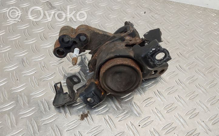 Toyota Avensis T270 Supporto di montaggio del motore 