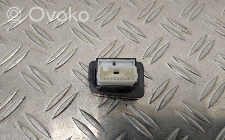 Toyota Auris E180 Przycisk / Włącznik hamulca ręcznego 8471802020
