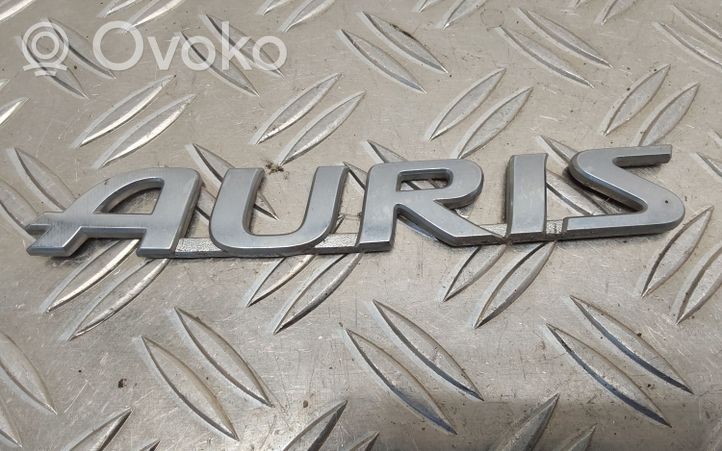 Toyota Auris E180 Logo, emblème de fabricant 