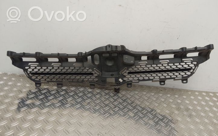 Toyota Corolla Verso AR10 Grille calandre supérieure de pare-chocs avant 531110F030