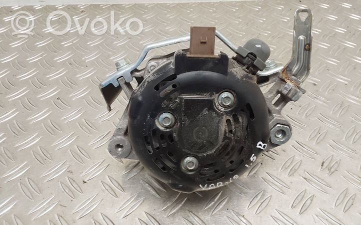 Toyota Yaris Generatore/alternatore 270600Y380