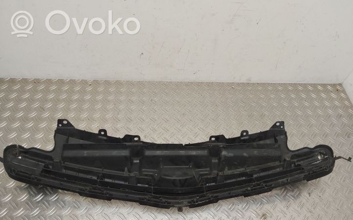 Toyota Verso-S Griglia superiore del radiatore paraurti anteriore 5311152670