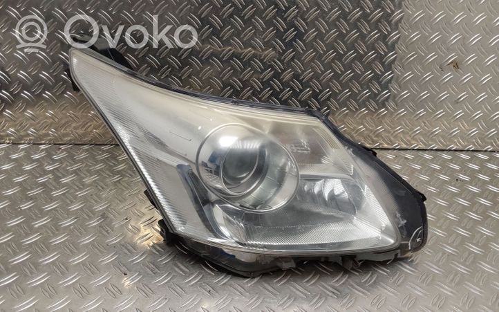 Toyota Avensis T270 Phare frontale 8112605310