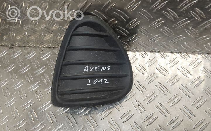 Toyota Avensis T270 Priešrūkinio žibinto apdaila/ grotelės 8148105020