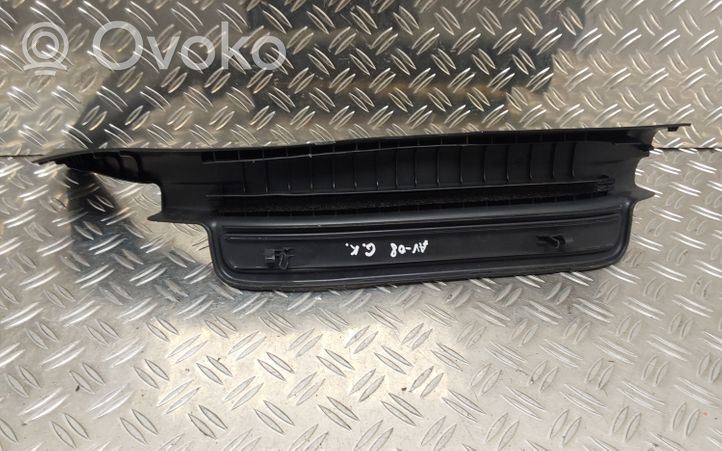 Toyota Avensis T250 Takaoven kynnyksen suojalista 6791805050