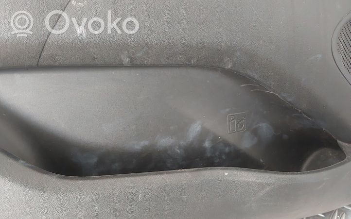 Toyota Aygo AB40 Boczki / Poszycie drzwi przednich 676200H180