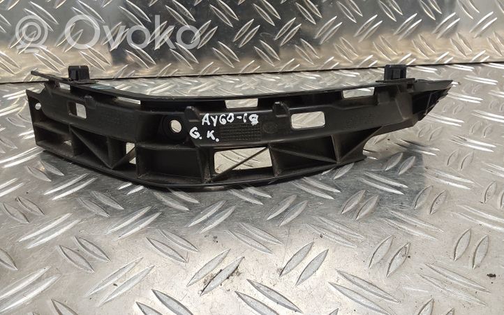 Toyota Aygo AB40 Staffa di rinforzo montaggio del paraurti posteriore 525760H031