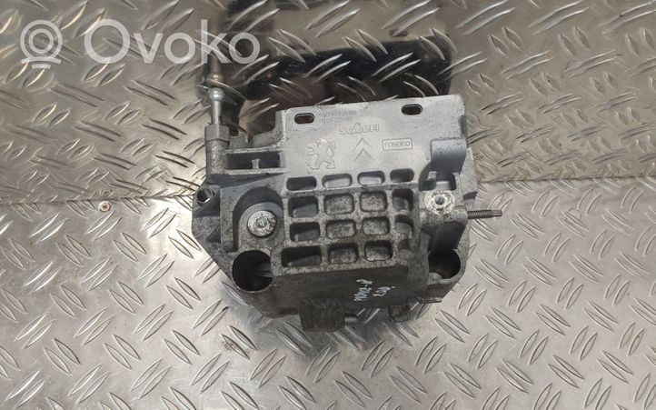 Toyota Proace Polttoainesuodattimen kiinnikkeen pidike 9804498180