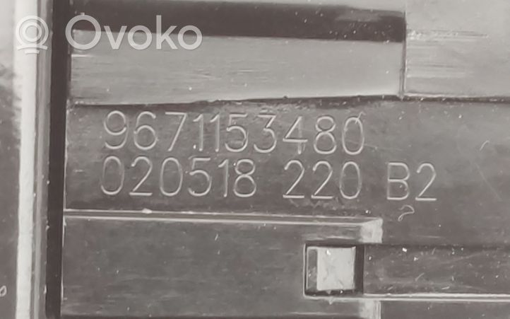 Toyota Proace Blocco/chiusura/serratura del finestrino del portellone posteriore 9671153480