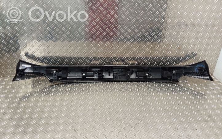 Citroen C4 III e-C4 Takaluukun rekisterikilven valon palkki 9838657780