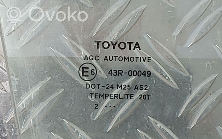 Toyota Auris E180 Vetro del finestrino della portiera anteriore - quattro porte 43R00049