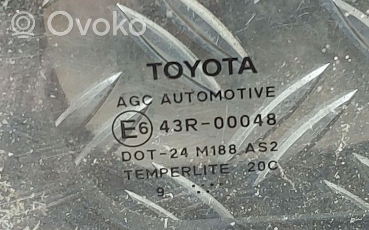 Toyota Avensis T270 Rear vent window glass 43R00048