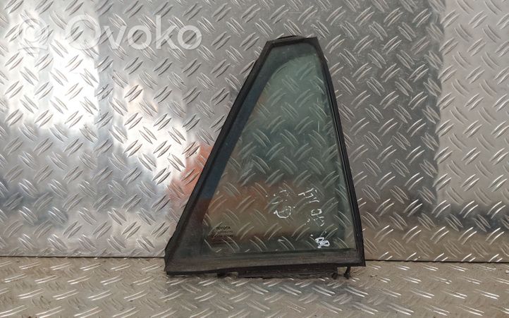 Toyota Avensis T270 Rear vent window glass 43R00048