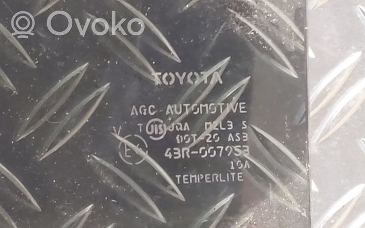 Toyota Urban Cruiser (XP110) Vitre de fenêtre porte arrière 43R007953