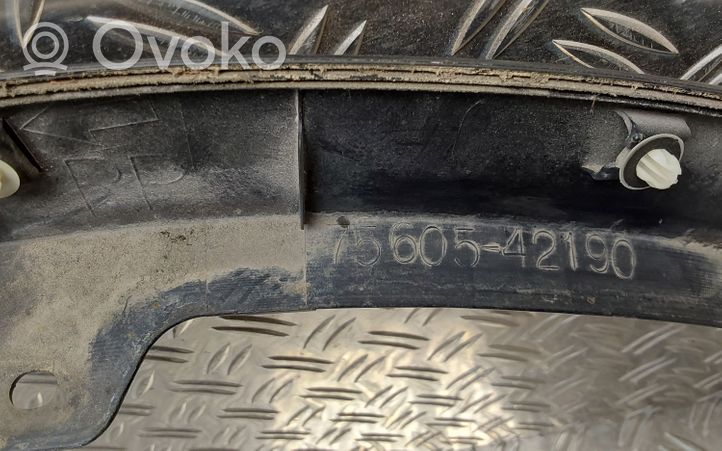 Toyota RAV 4 (XA40) Listwa błotnika tylnego 7560542190