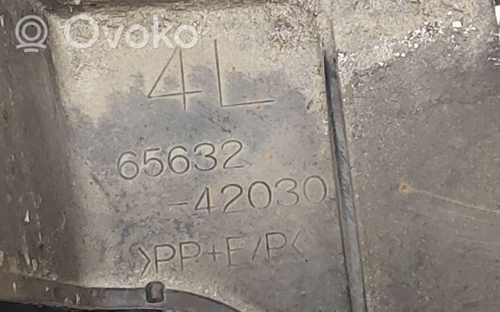 Toyota RAV 4 (XA40) Osłona / Nakładka progu 6563242030