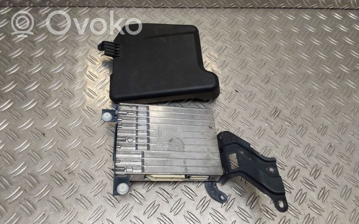 Toyota C-HR Amplificateur de son 86280F4020