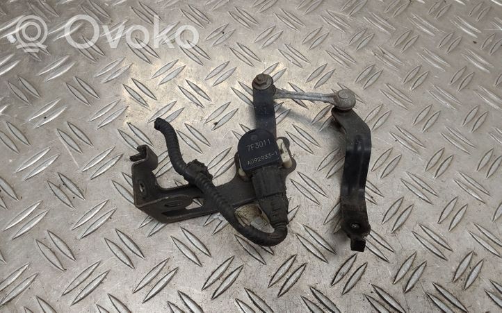 Toyota C-HR Sensore di livello faro/fanale 7F3011