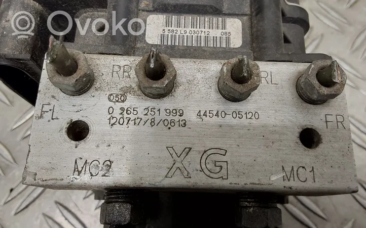 Toyota Avensis T270 Pompe ABS 4454005120