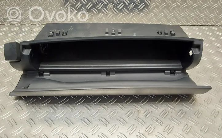 Toyota Verso Daiktadėžė 554370F020