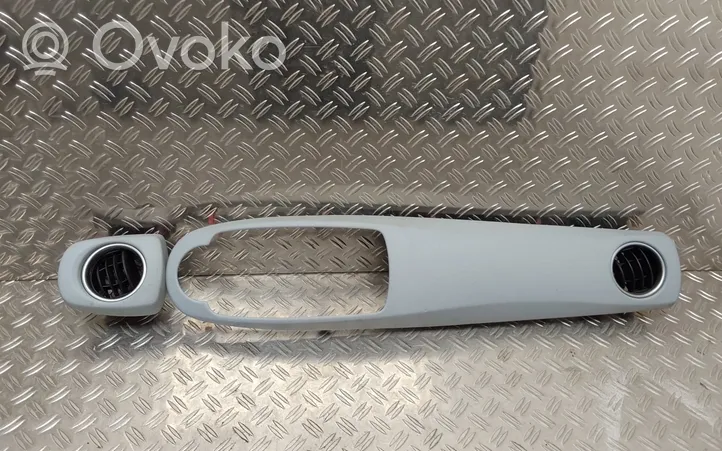 Toyota Yaris Rivestimento del pannello 554700D030