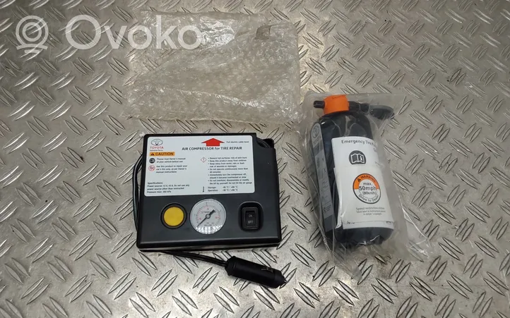 Toyota Yaris Cache enjoliveur d'antenne de toit (GPS) 