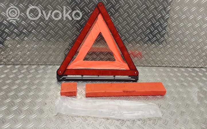 Toyota Yaris Emergency warning sign 