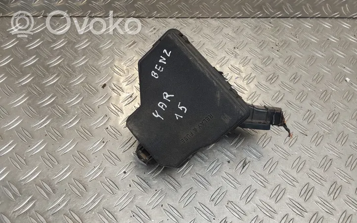 Toyota Yaris Boîte à fusibles 82115DG50B