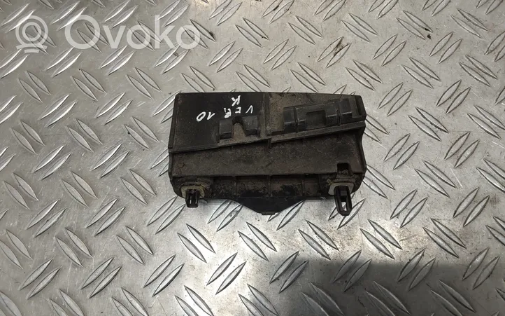 Toyota Verso Uchwyt / Mocowanie zderzaka tylnego 525630F020