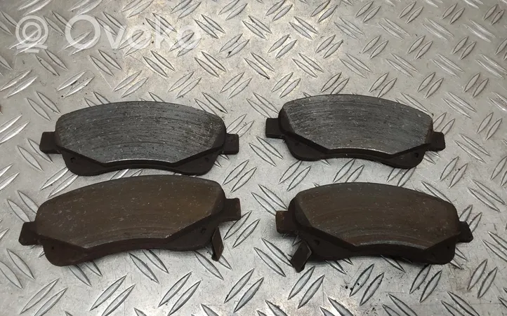 Toyota Corolla Verso AR10 Brake pads (front) 