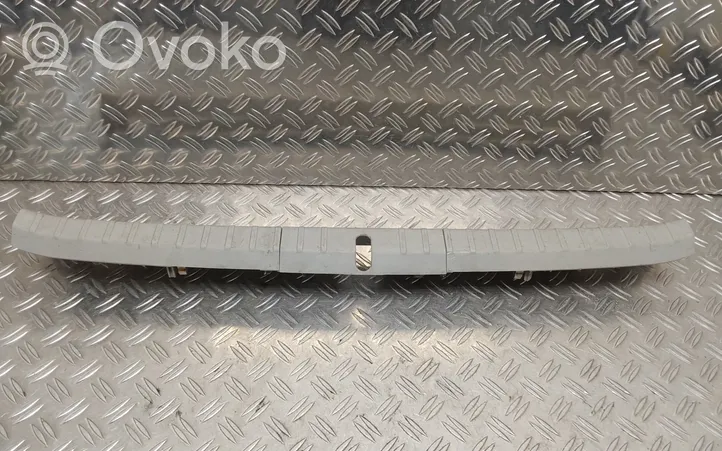 Toyota Prius (XW30) Protection de seuil de coffre 6471647030