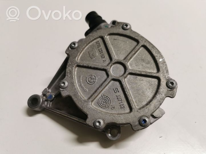 BMW 3 F30 F35 F31 Oil pump 0710336189D